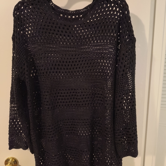 Sweater/Swimsuit cover - Picture 1 of 1